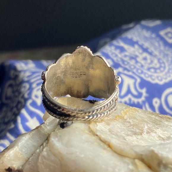 Mexico Silver 925 Stamped Decorative Ring - Picture 3 of 6
